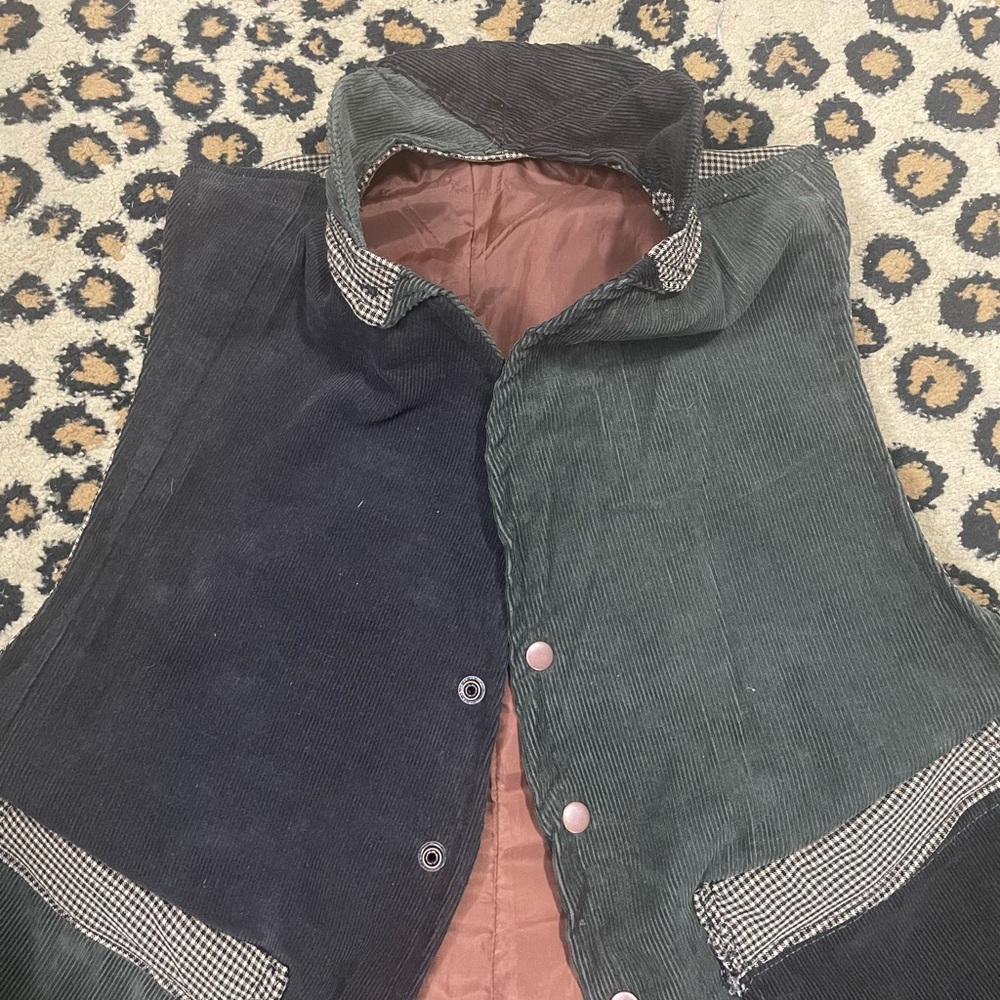 Custom made vest - Picture 5 of 9